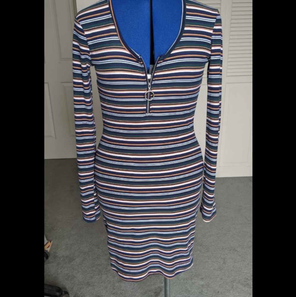 Striped bodycon minidress 🔥 Justify